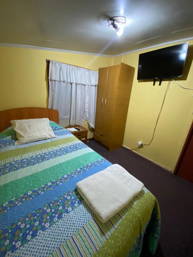 פורטו נטאלס Hostal Bernardita מראה חיצוני תמונה