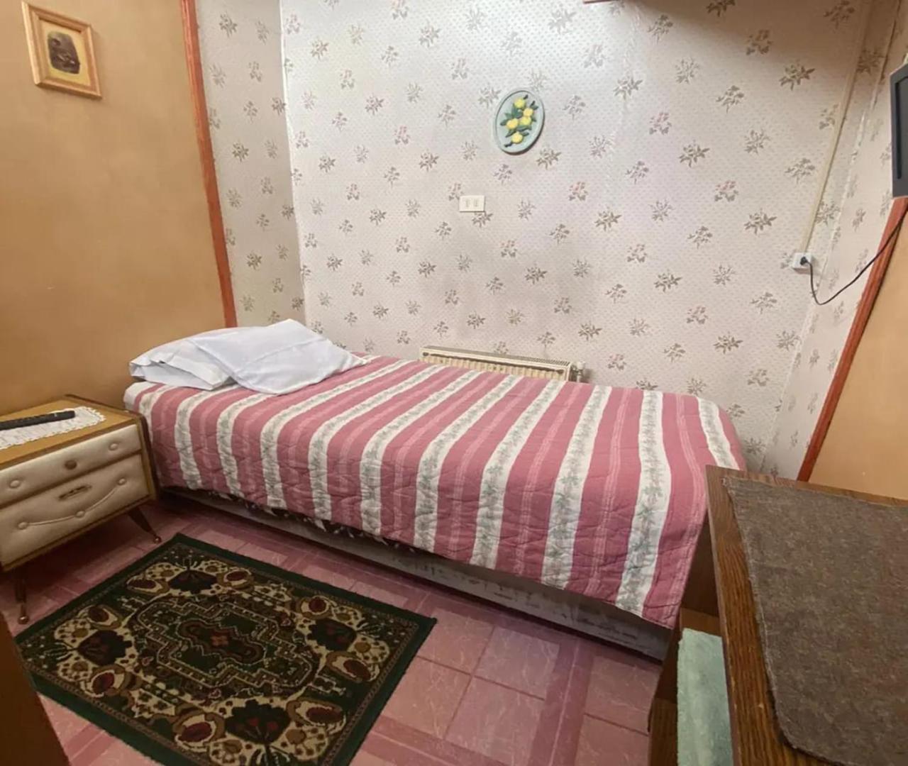 פורטו נטאלס Hostal Bernardita מראה חיצוני תמונה
