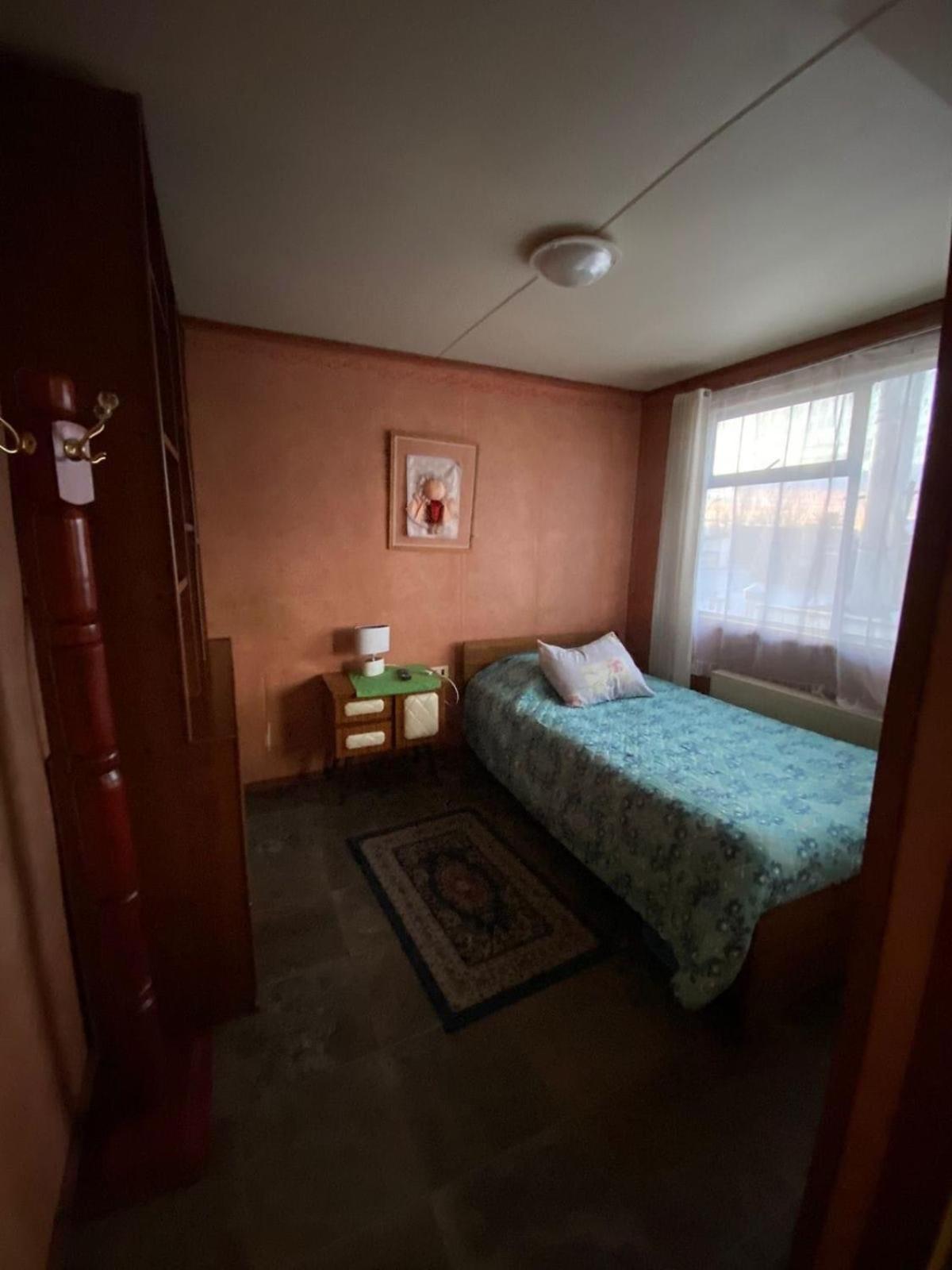 פורטו נטאלס Hostal Bernardita מראה חיצוני תמונה